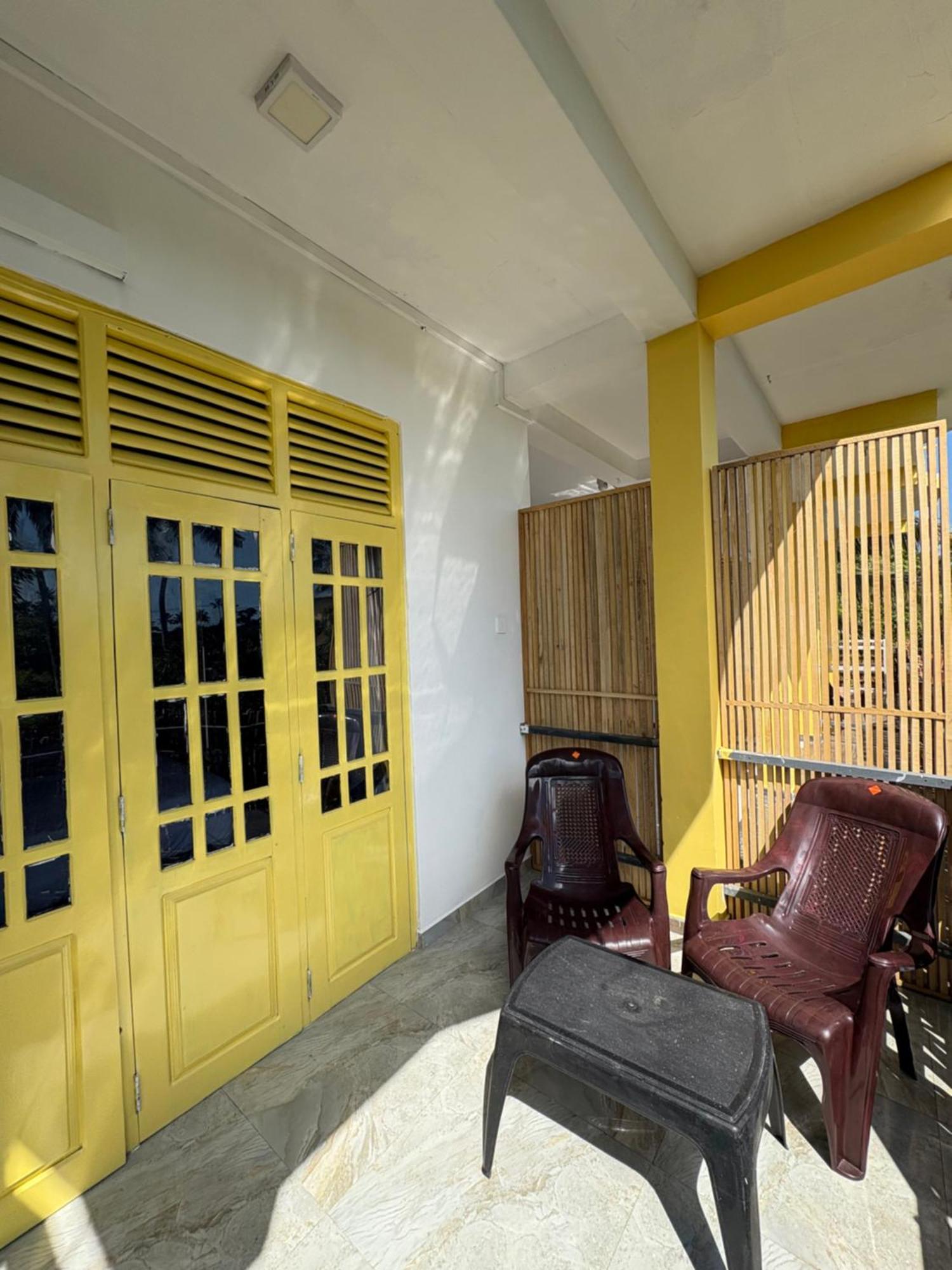 Wake N Flow, Weligama Luaran gambar